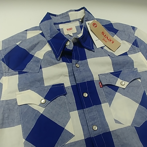 Levi's Other - NEW Mens Levi's Shirt Button Down size Small